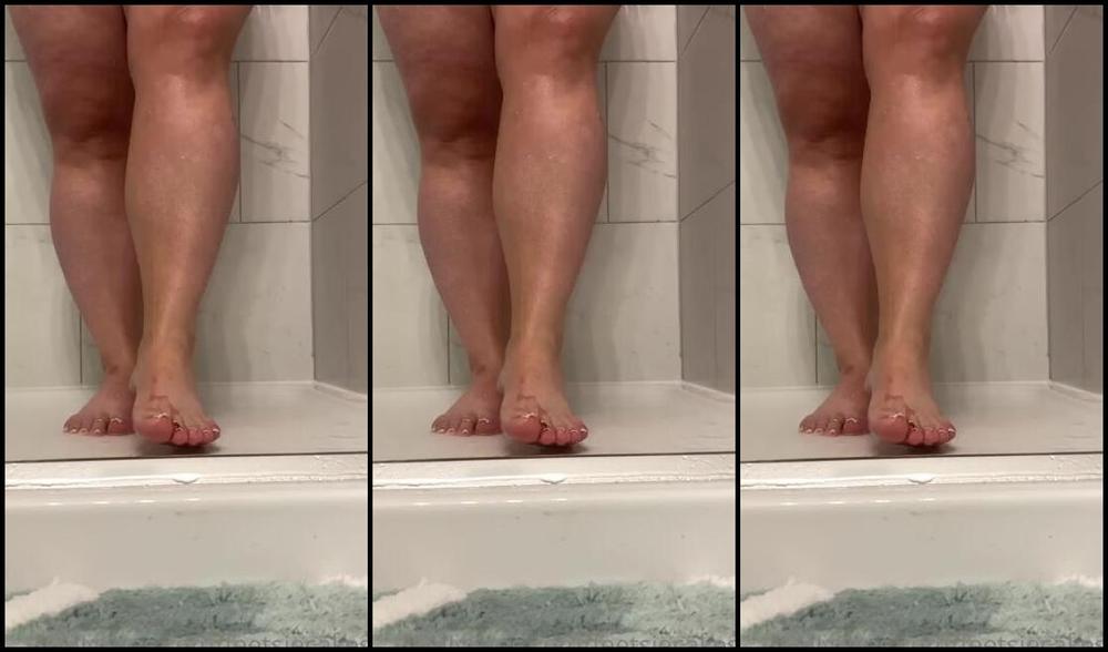 Caroline Aka Feetsiecakes Onlyfans Washing My Dirty Feet After A Long Day Of Unpacking And Organizing Now I Need A Nice Long Massage