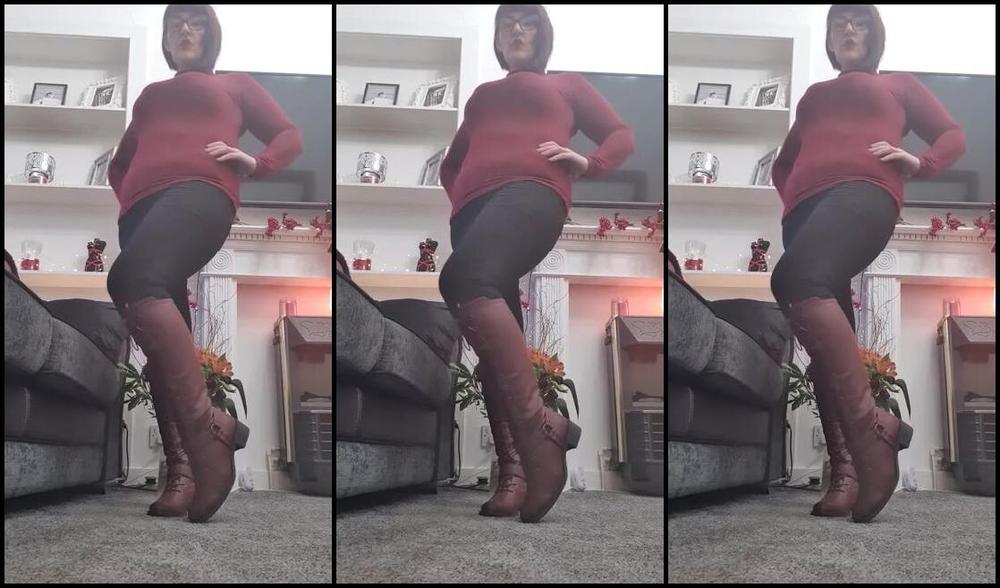 Miss B Nicknamed Missb52S Onlyfans 12 21 2021 My Little Boot Sluts Need To Lick The Sticker Off The Sole