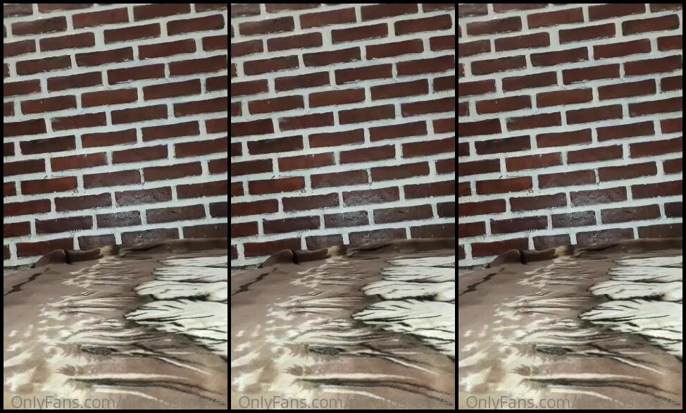 Piecitossuaves Nicknamed Piecitossuaves Onlyfans With My Flip Flops Wcl