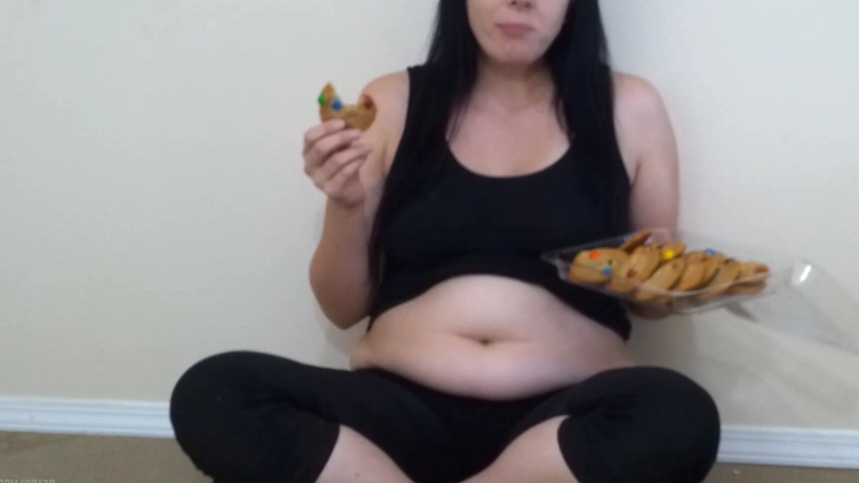 Booty U Eating Makes Me Happy