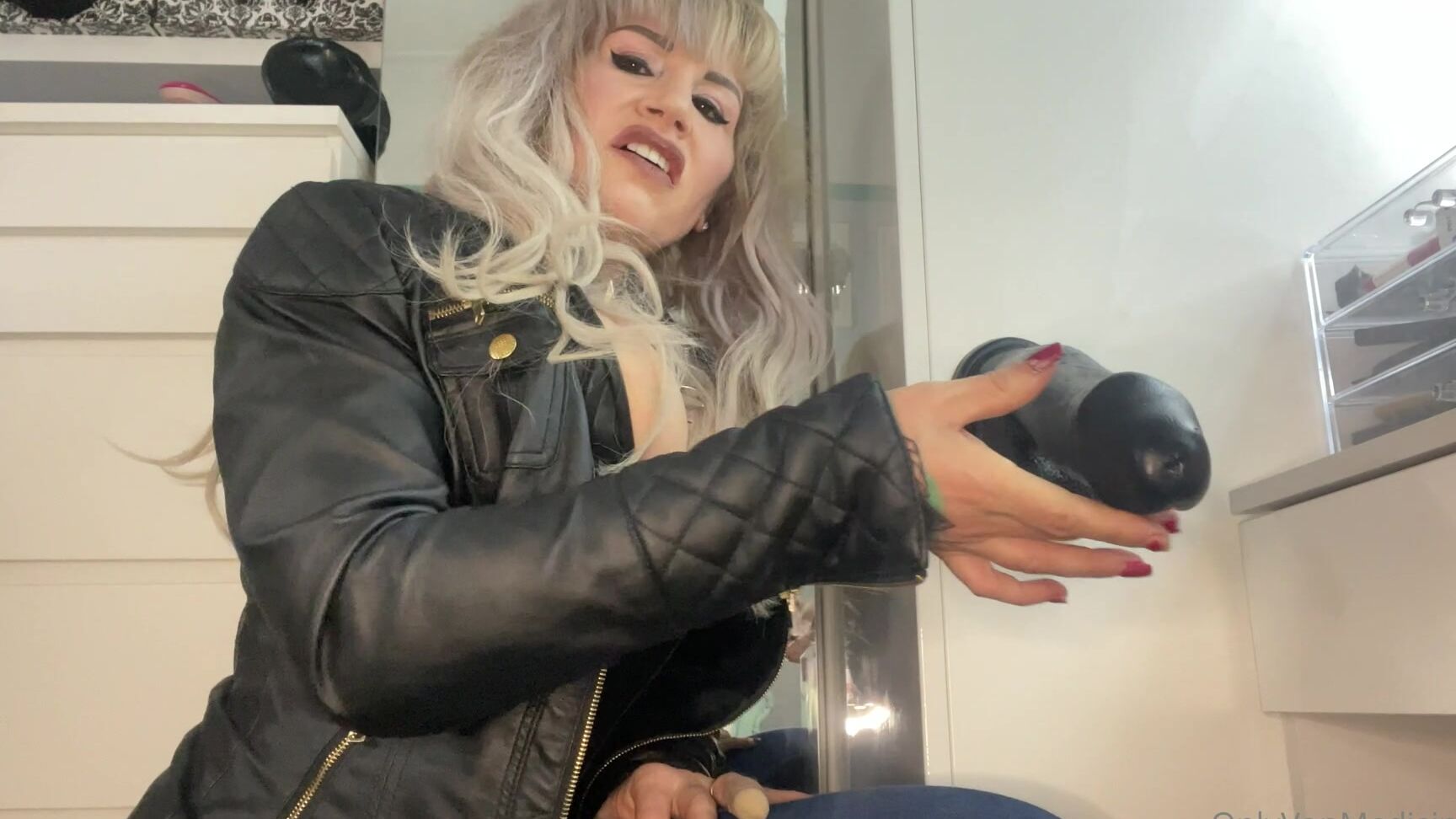 Avavonmedisin Big Black Cock Tease