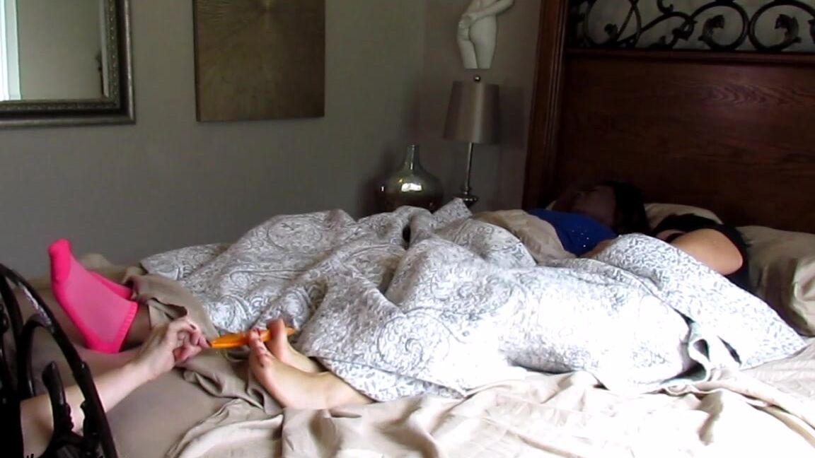 Misswhitneymorgan Burglar Whitney Tickles Paris And Gigi