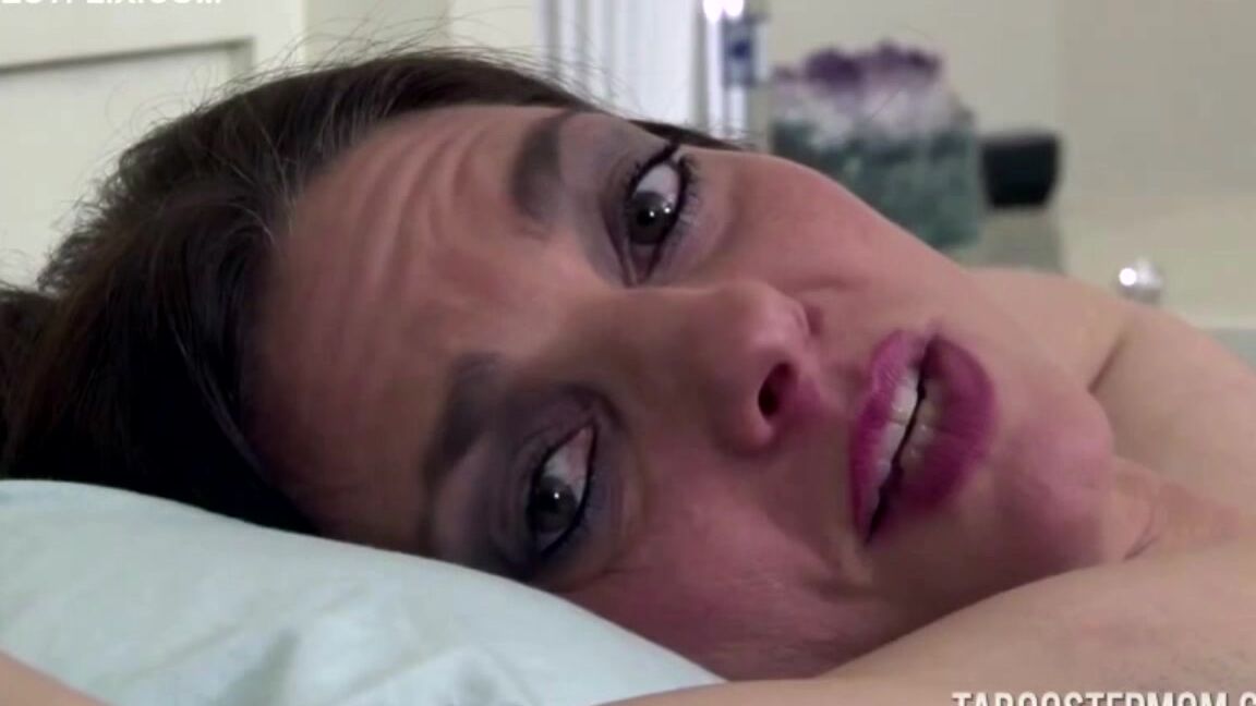 Dirty Talk, Virtual, Roleplay, Son, POV, Incest, Mother, MILF, Taboo Mindi Mink - In Bed With Stepson SiteRip