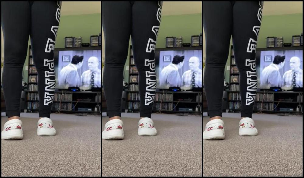 Deedeericanfeet Onlyfans As Requested Soles Tease In My White Crocs