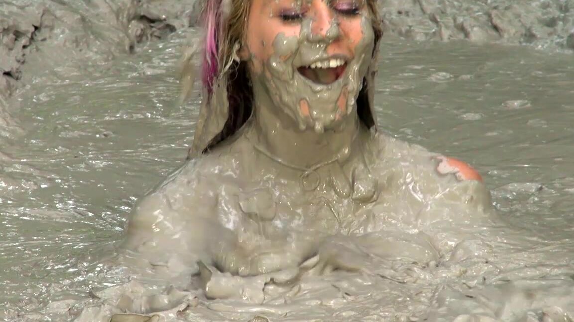 Messy, WAM, Arousal, Mud Bubbles, Solo Anabelle Pync - Messy in Bubbling Mud Mud Puddle Visuals