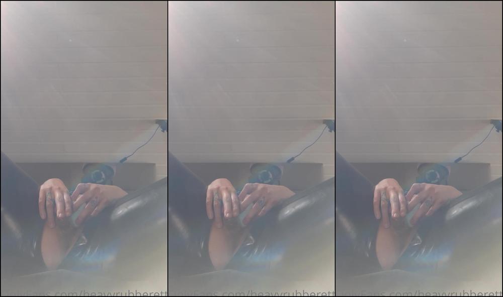 heavyrubberette-07-04-2021-2076288693-totally-uncut-video-with-my-favourite-toys