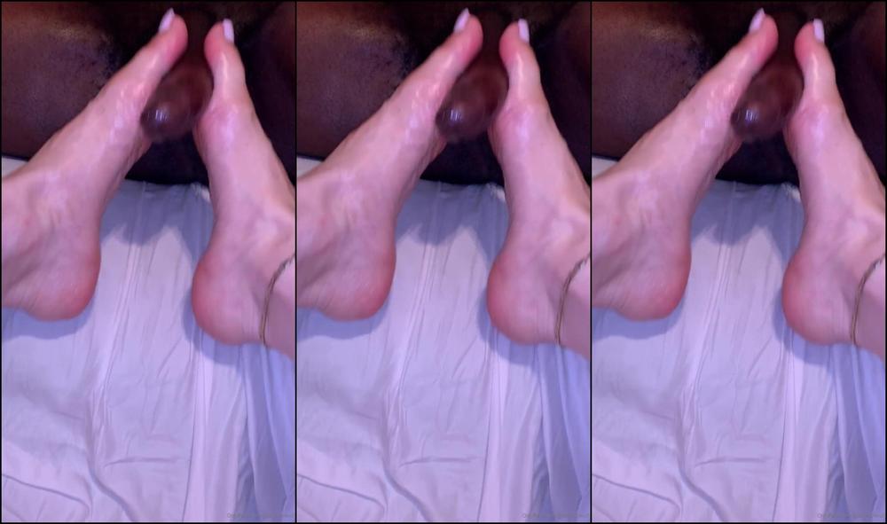 Goddessfendi 204787265 03 31 2020 Watch Me And My Bbc Humiliate My Little Worthless Cuckhold