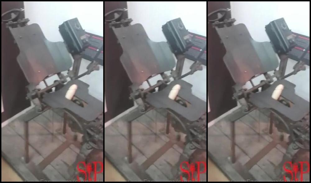 Mistress Sinpiedad Nicknamed Sinpiedad Onlyfans Visiting The Erotic Museum I Always Find Interesting Stuffs For You My Boys