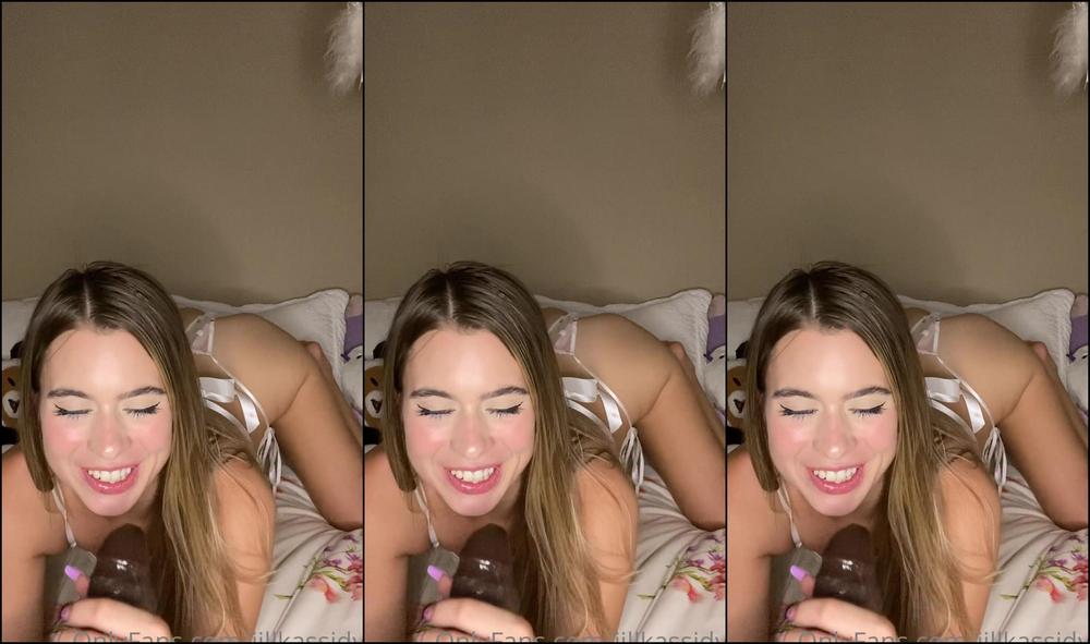 Jillkassidyy Hi Hubby I Hope You Don T Mind Me Cucking You With My Big Fat Dildo