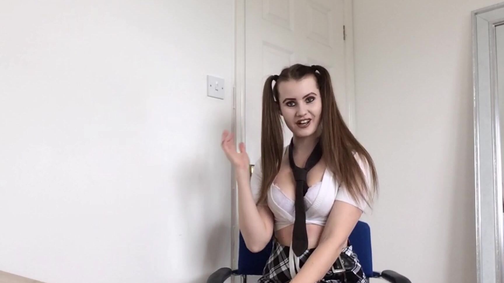 Brook Logan The Popular Girl Farts In Your Face