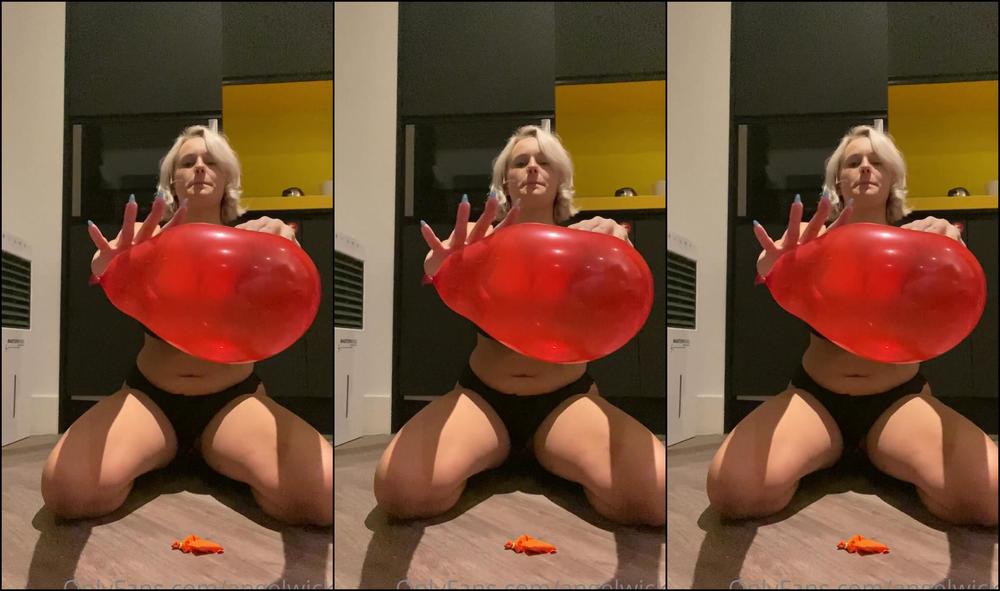 Angelwicky And Another Fetish Baloon Popping And Trying How Long They Can Last My Playing And Squeez