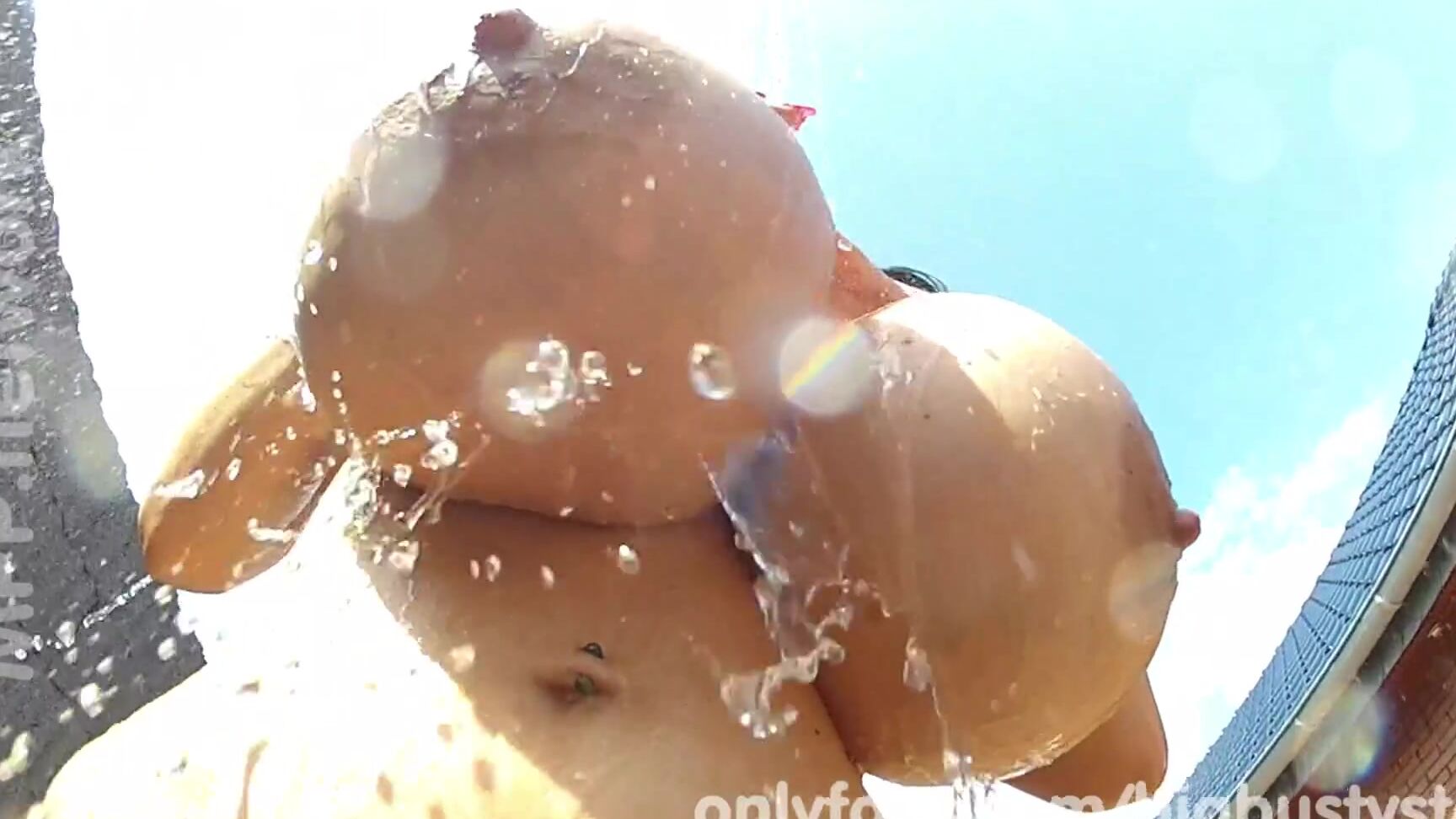 Penelopeblackdiamond Bigbustystar Cooling Off In The Shower And Showing Off
