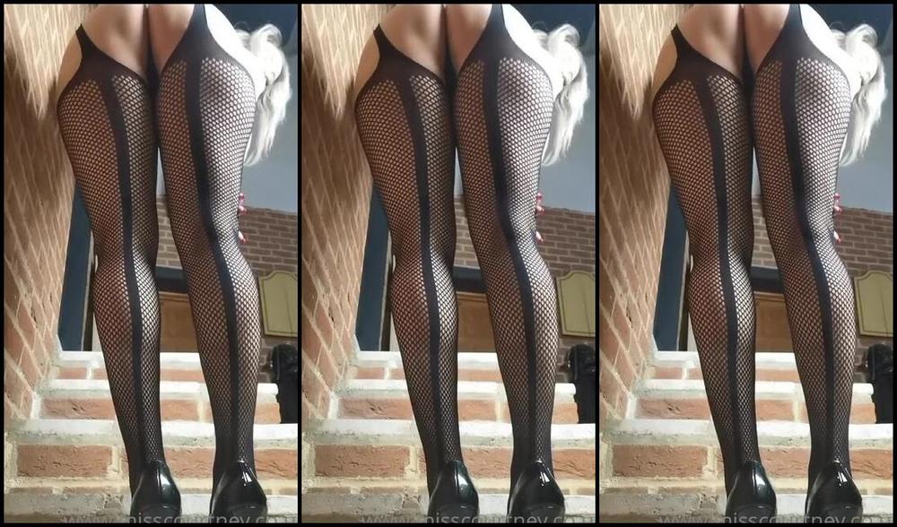 Misscourtneym Onlyfans Do You Like My Tights Trp