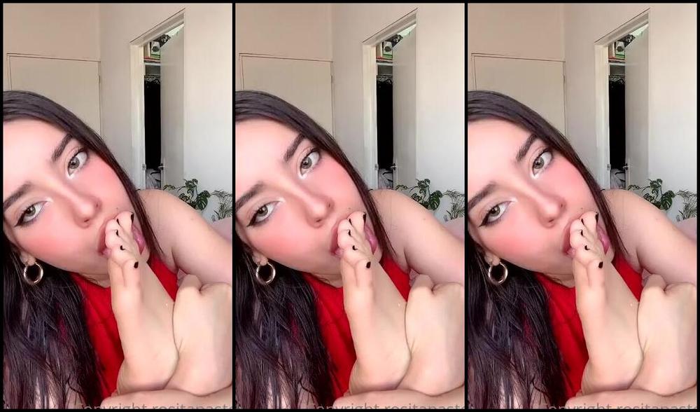 Rositapastel Nicknamed Rositapastel Onlyfans Watch Me Worship My Feet Licking And Sucking My Toes And Soles