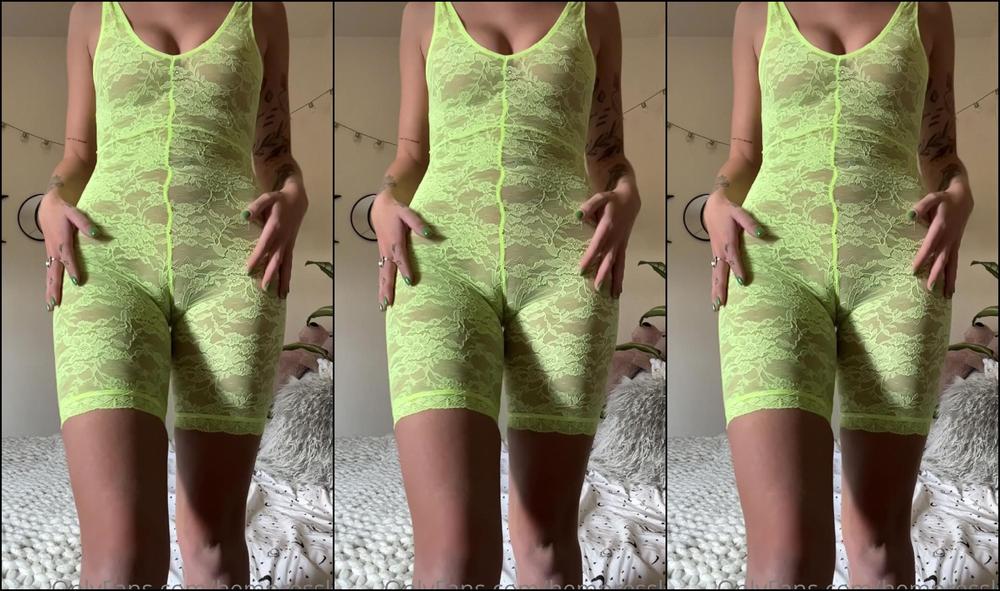 Hempresskc 2374986943 03 13 2022 My Fat Pussy Making An Appearance I Love My Camel Toe Like This If