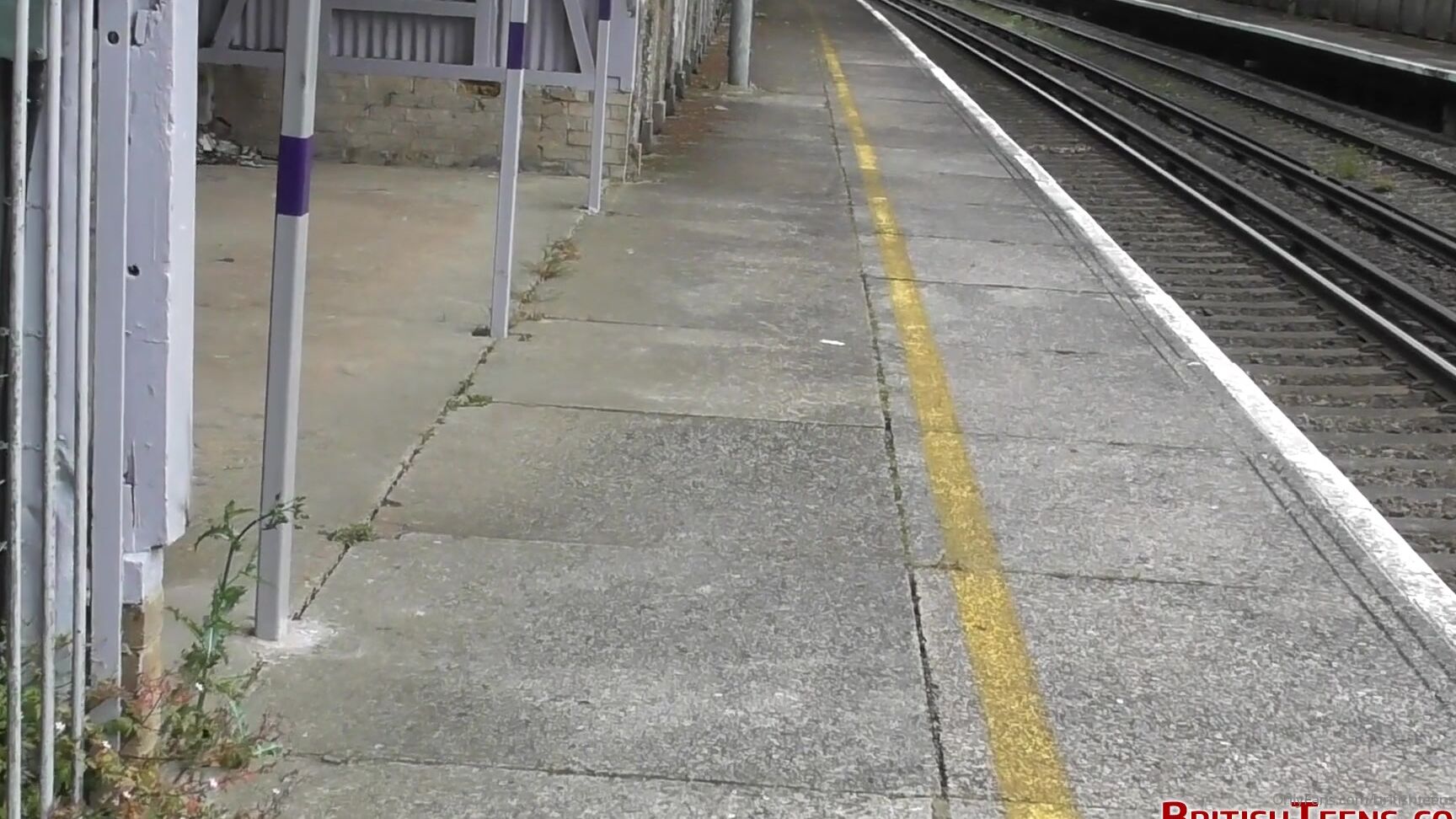 Britishteens Naughty Lilly Davies Handjob Hunnie Is Caught Masturbating On A