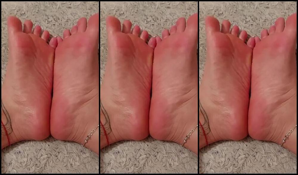 Mica Sandy Nicknamed Sandysmallfeet Onlyfans My Soft Clean Soles Will Milk Your Cock So Hard