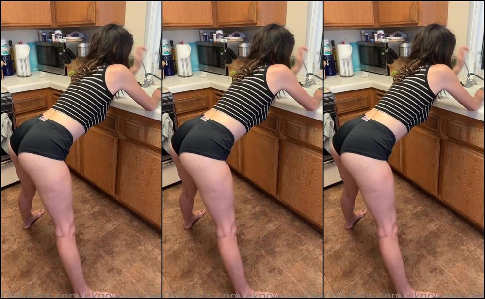 Uknowprincess 2430178314 04 19 2022 Happy Tuesday