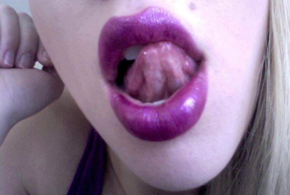 Princess Rene Sparkling Orchid Lips Clips4Sale