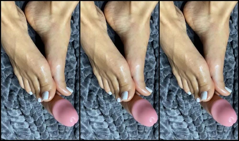 Thessupreme Onlyfans 3 Girlcocks 1 Pussy Ready For This Naughty And Nasty Foursome With My Sexy Girlfriends Madisonmorga Ee3