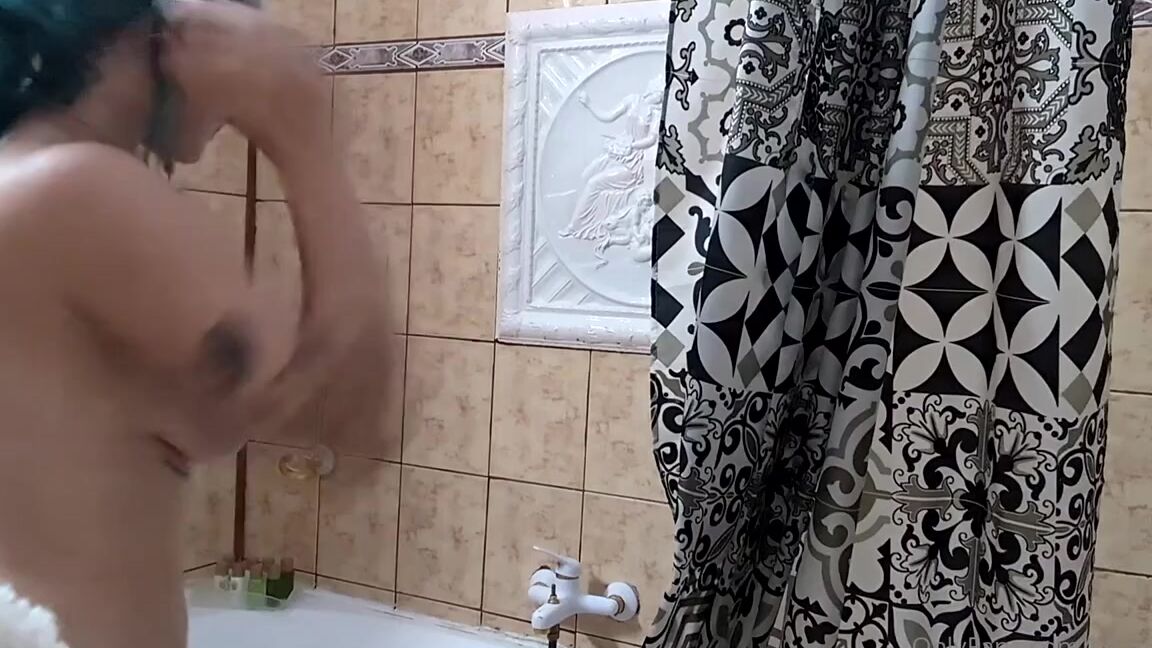 Khalamite Nicknamed Khalamite Onlyfans Pov Tu Voulais Mespionner Pendant Que Je Me Douche Alors Tu As Laiss Ton Tlphone Pour Voir Ce