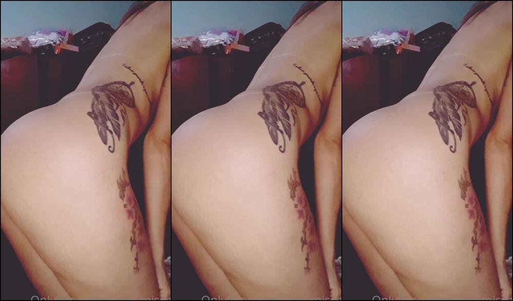 Artemisdeusa92 2287945209 12 04 2021 I Love Being The Naked Neighbour Man Clothes Bother Me So Much Sometimes Eu Adoro