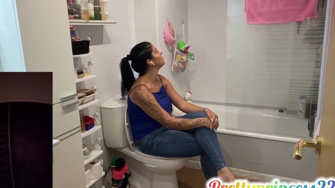 Prettyprincess220 09 01 2024 Onlyfans Video I Punish My Stepbrother In The Toilet