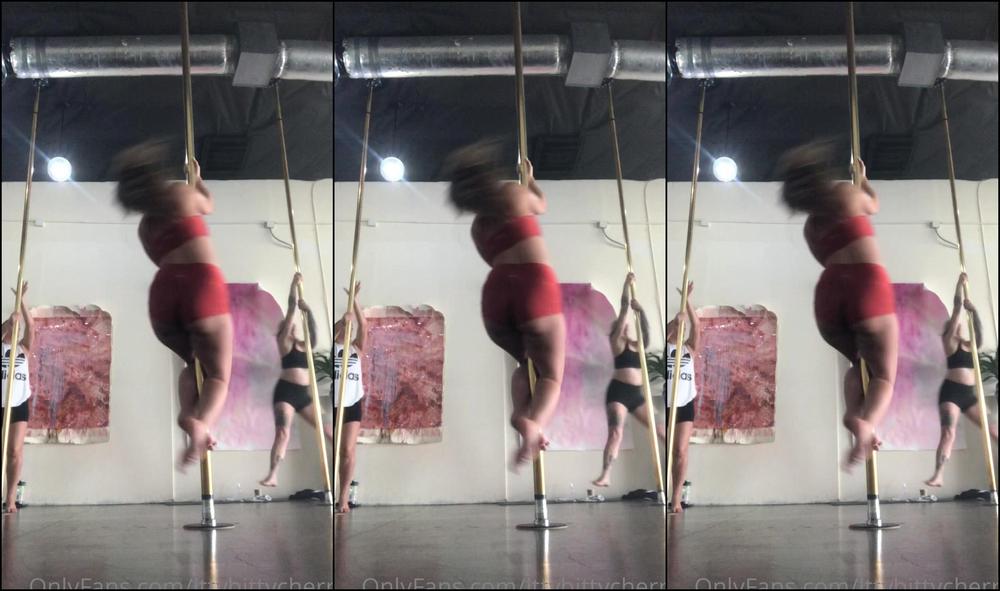 Ittybittycherry 9C1B5A09 8A04 4Fe6 A066 B63093C3F709