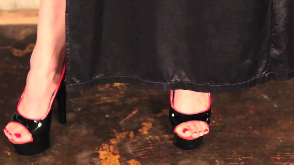 GoddessCheyenne Corseted & In Control OpulentFetish