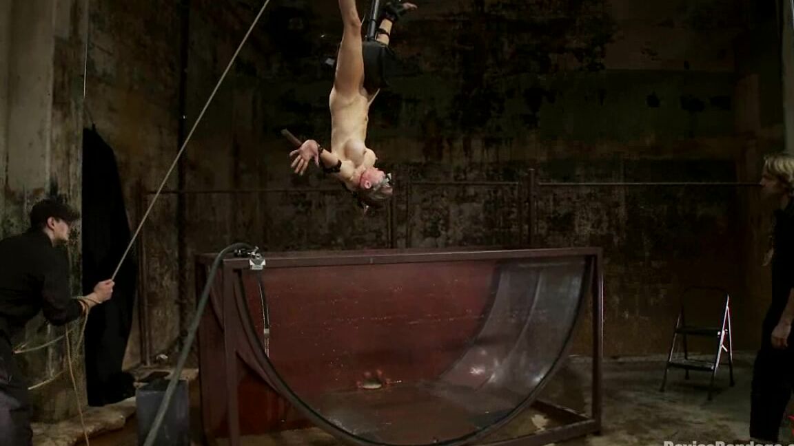 Domination, BDSM, Masturbation, Metal Device 2011-07-27 Rain DeGrey - Underwater Inverted Sybian Helpless big tittied blonde suffers mindblowing orgasms SiteRip