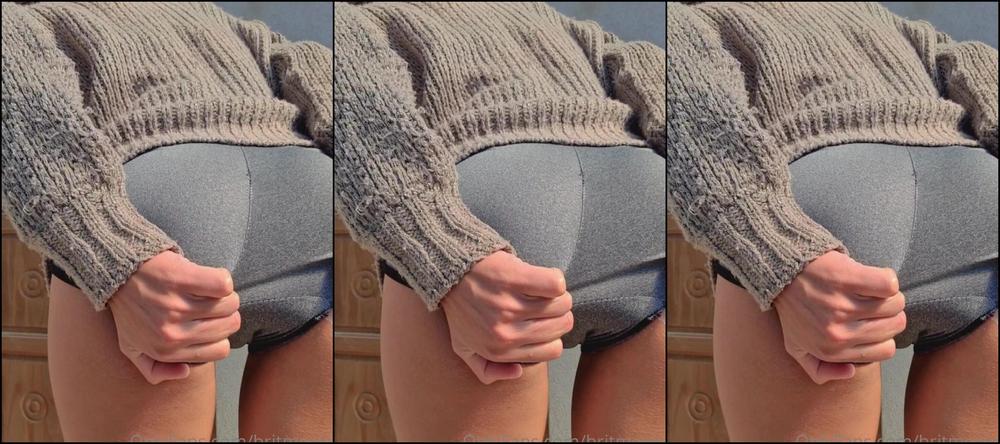 Britmoreno 2617971611 10 25 2022 At O Shorts Facilita Para Voc Me Foder Even The Shorts Make It Easy For You