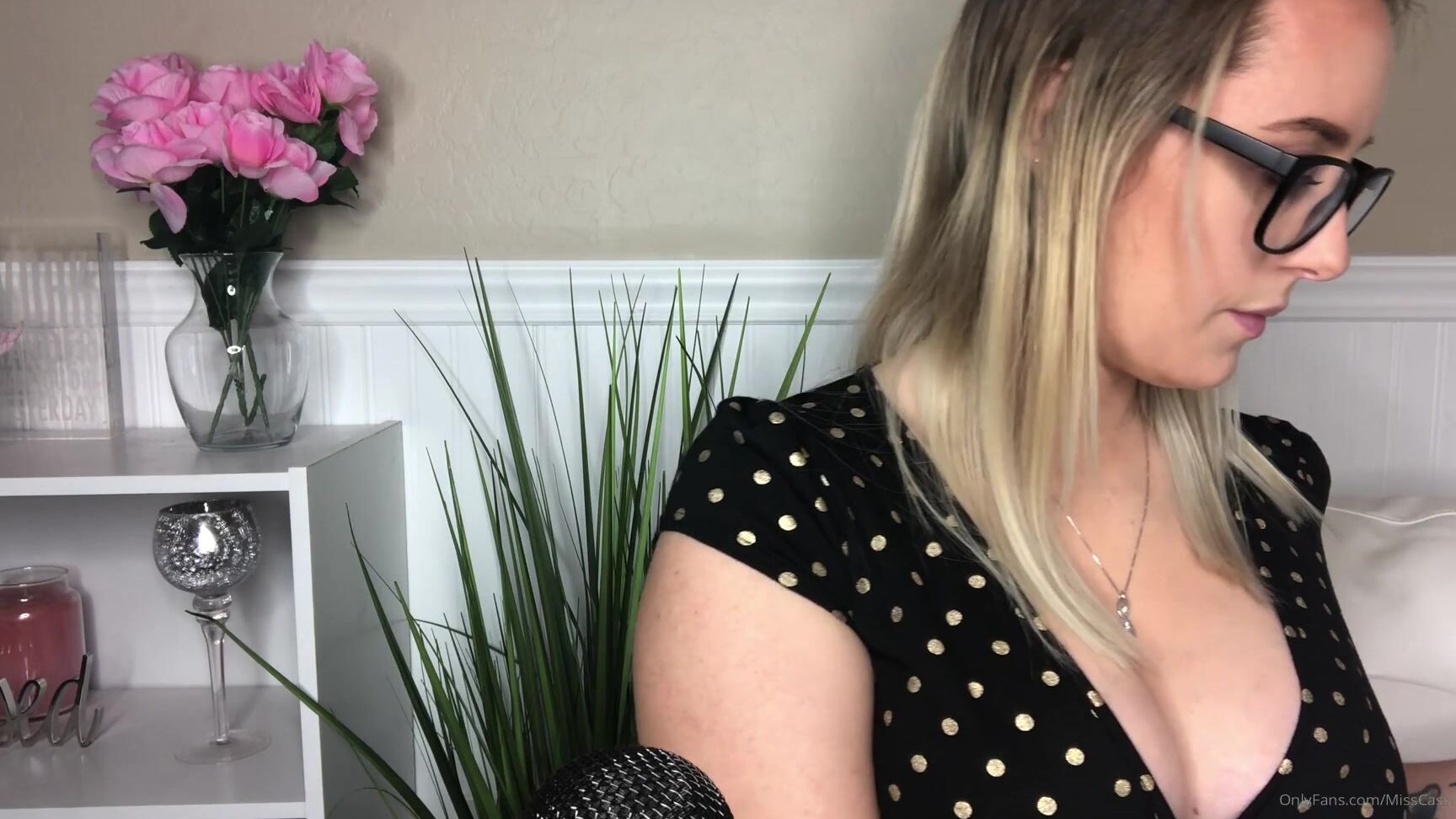 Misscassi Therapist Asmr