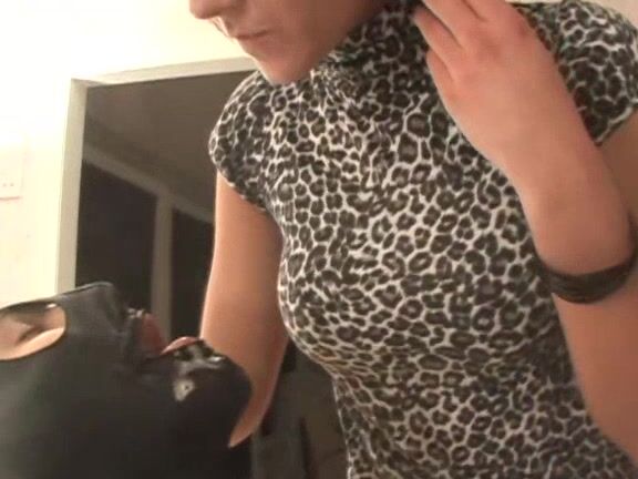 Bratprincess Jenna Christina Ball Kicking Slave Abused By Brat Girls