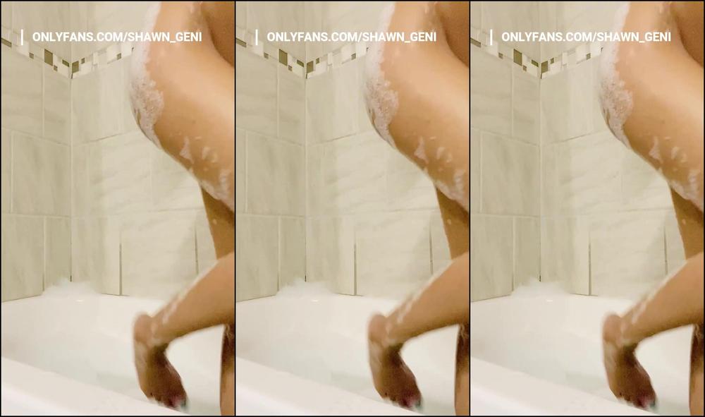 Shawn Geni I Think I M A Mermaid You Guys Cause I Love Soaking In