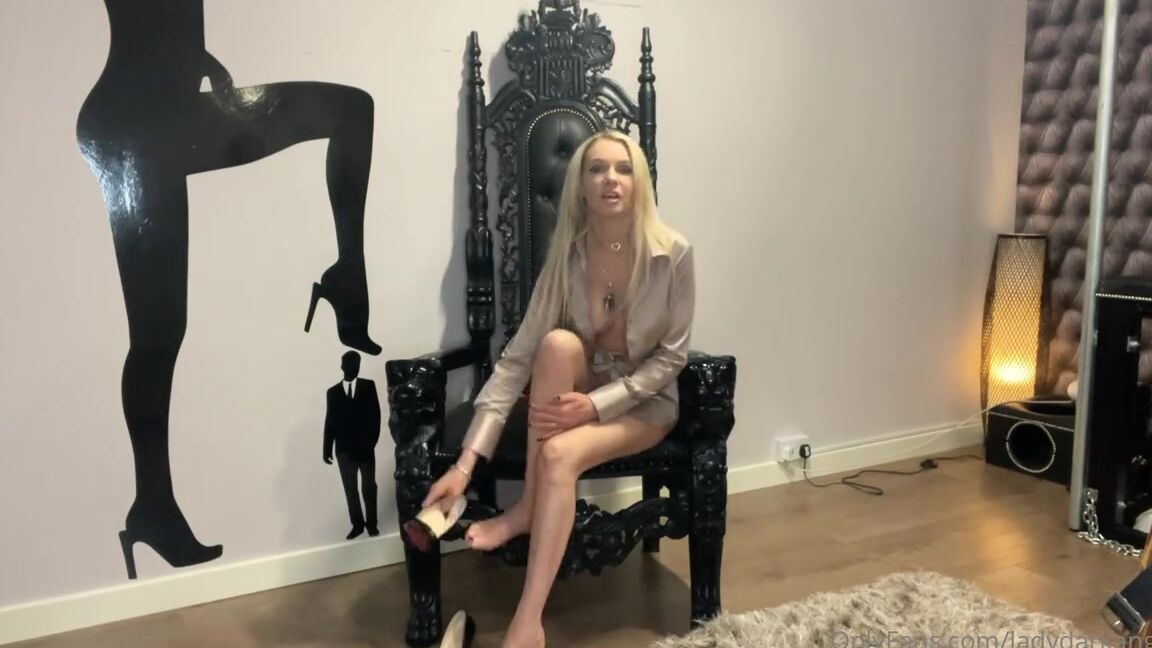 Ladydarkangeluk Onlyfans Ive Only Just Got Home Everyone X Here S The Jerk Off Friday Boss Lady As This Came Out Top In The