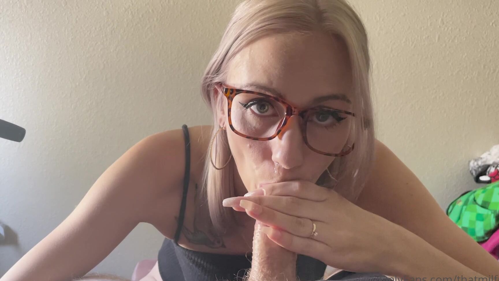 Thatmilfmaid Happy Sunday I Was Able To Sneak This Video Off His Phone Enjoy