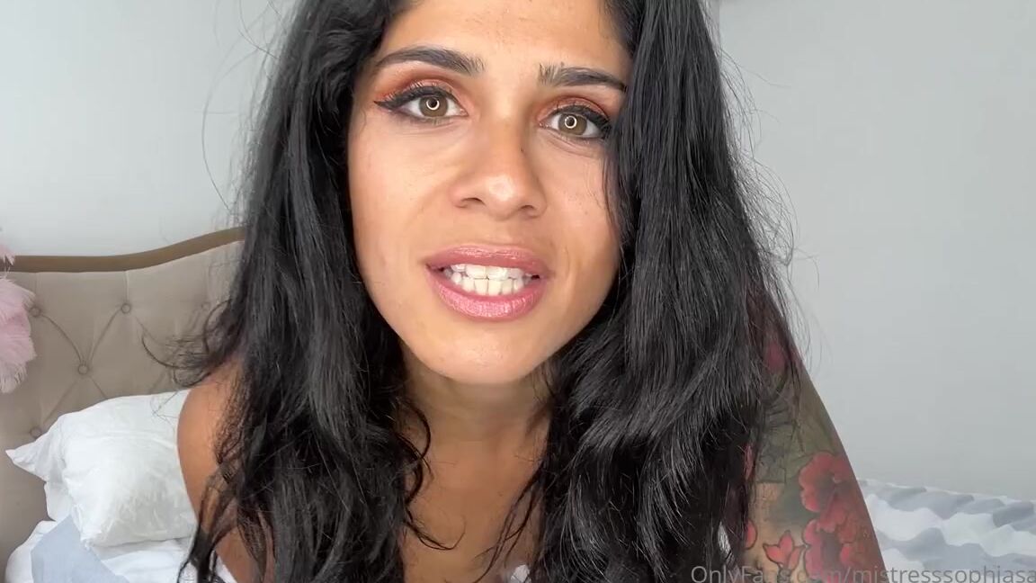 Mistress Sophia Sahara Nicknamed Mistresssophiasahara Onlyfans Who Wants Mommys Spit Filming Customs