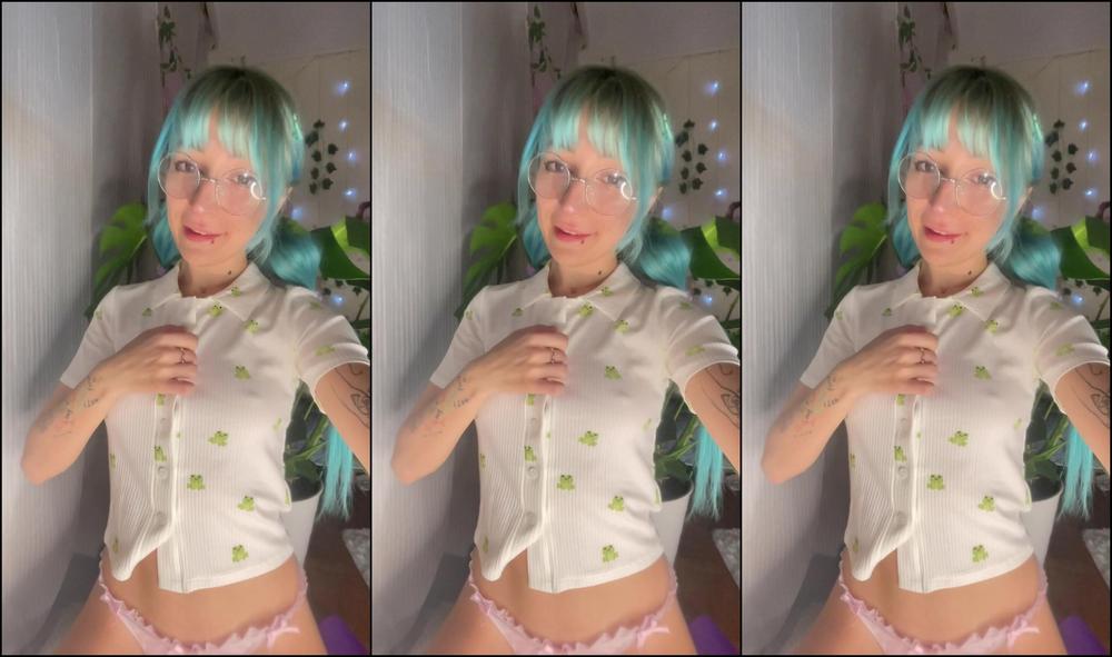 Cutielanalova Pee On Camera