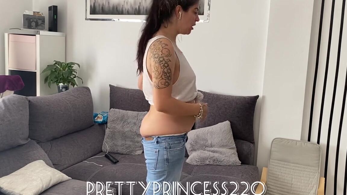 Prettyprincess220 06 05 2023 Onlyfans Video Burping Loud And Farting A Lot Buttcrack