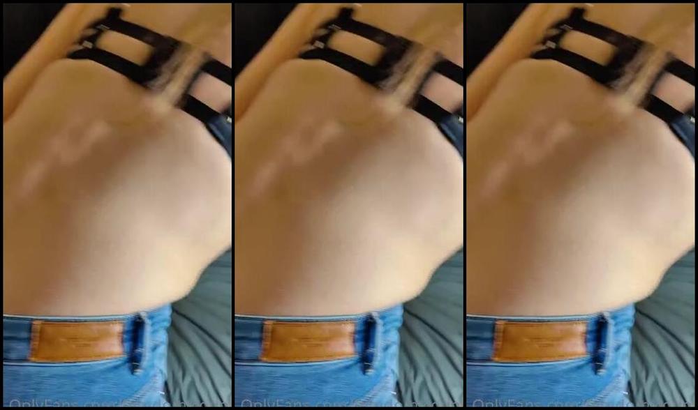 Femdomcouple Femdom 10 18 2022 Onlyfans Video New Toy One Of My Subscribers Sent Me A New Toy 8Y