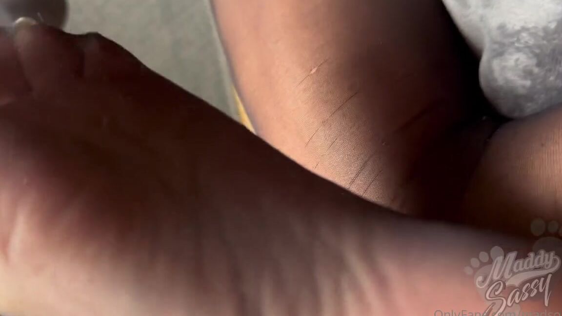 Msmaddy Aka Madsoles 1 Onlyfans This Is For The Nylon Lovers Me And Solefulsassy Were Supposed To Do A Nylon Dangle But We Ended