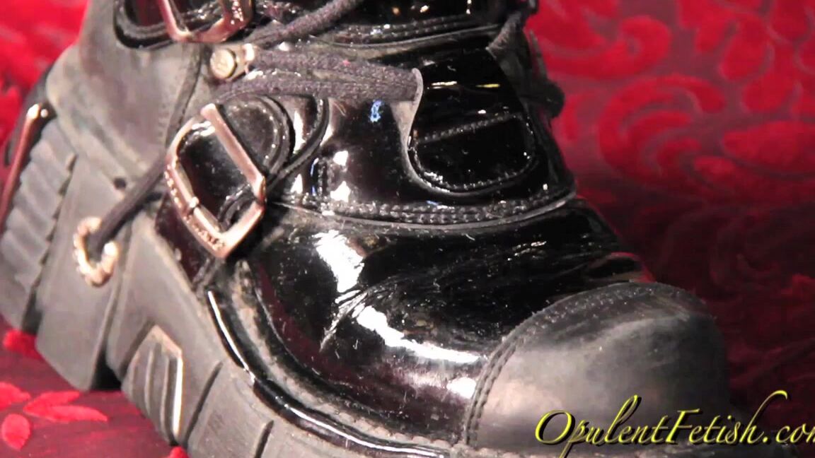 GoddessCheyenne He Goes Down OpulentFetish