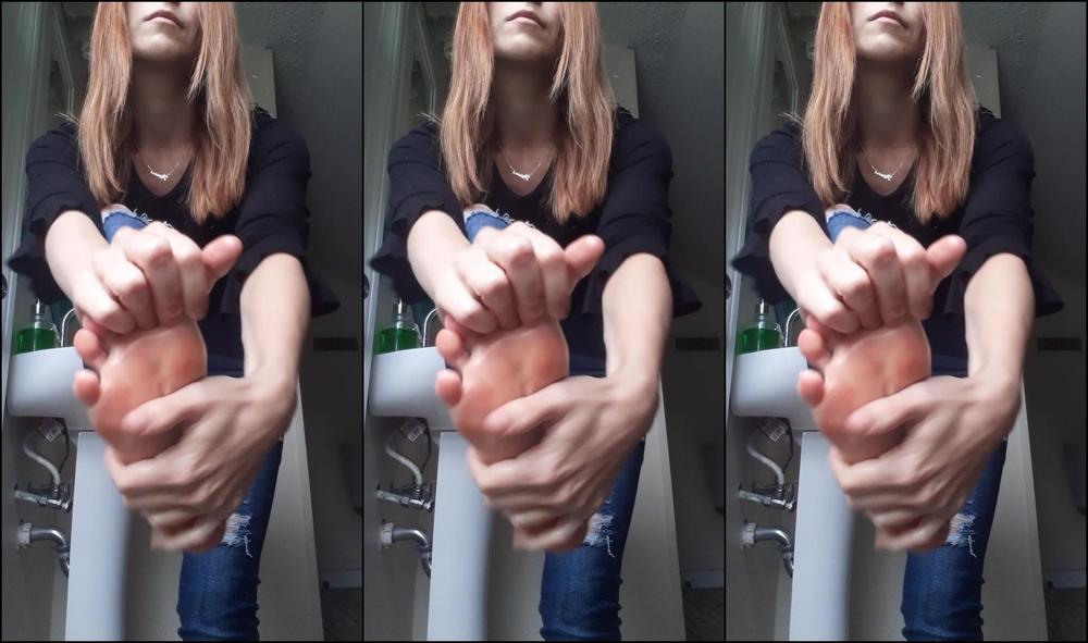 Honeysmoney 86096724 11 13 2019 Oiled Up Princess Feet