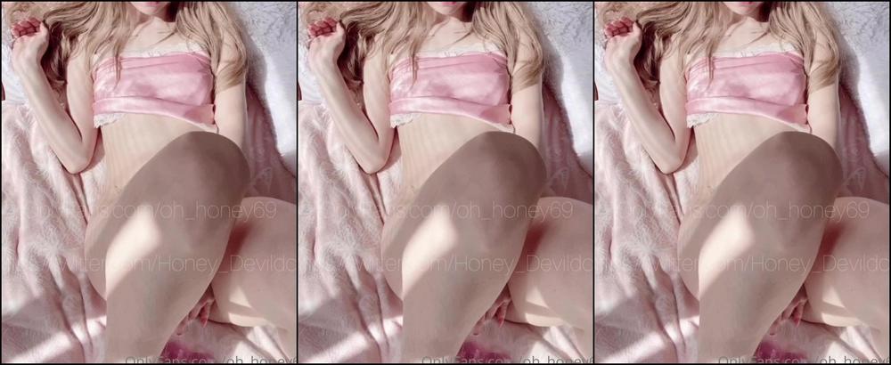 Oh Honey Sunshine Was Too Bright And I Couldn T Stop Whining Because Of This Haha Sorry Vid