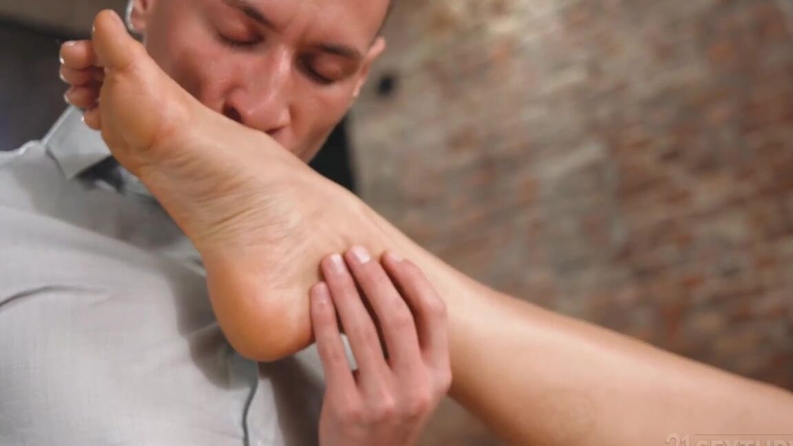 Blowjob, Anal, Lingerie, MILF, Brunette, Foot Fetish, Cumshot, Big Tits, Fetish, Deepthroat Kitana Lure - The Perfect Fit SiteRip