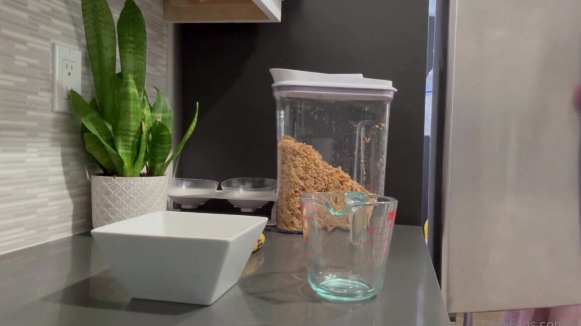 Clca69 3723603798 03 05 2025 March 4 2025 Tried My First Pistachio Chocolate Bar