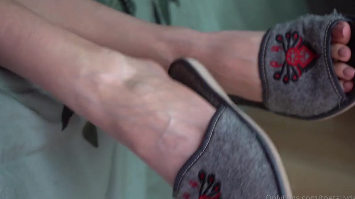 Toetallydevine Onlyfans Toe Wiggling And Vein Worshipp