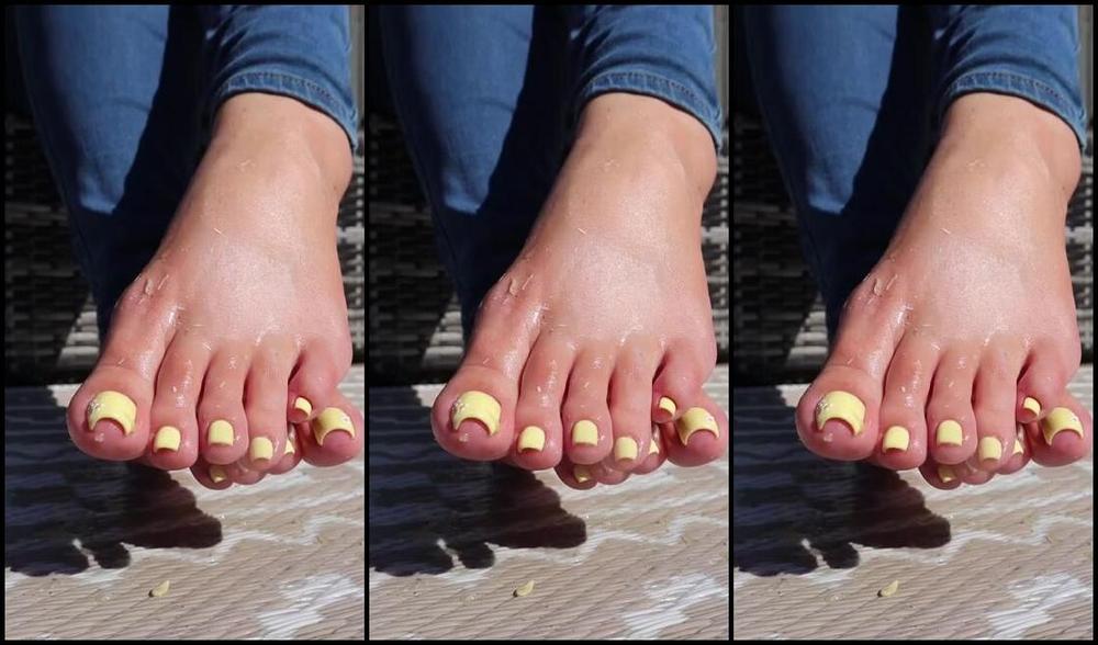 Footsiegalore 04 23 2025 Onlyfans Video Wet Wednesday You Thirsty I