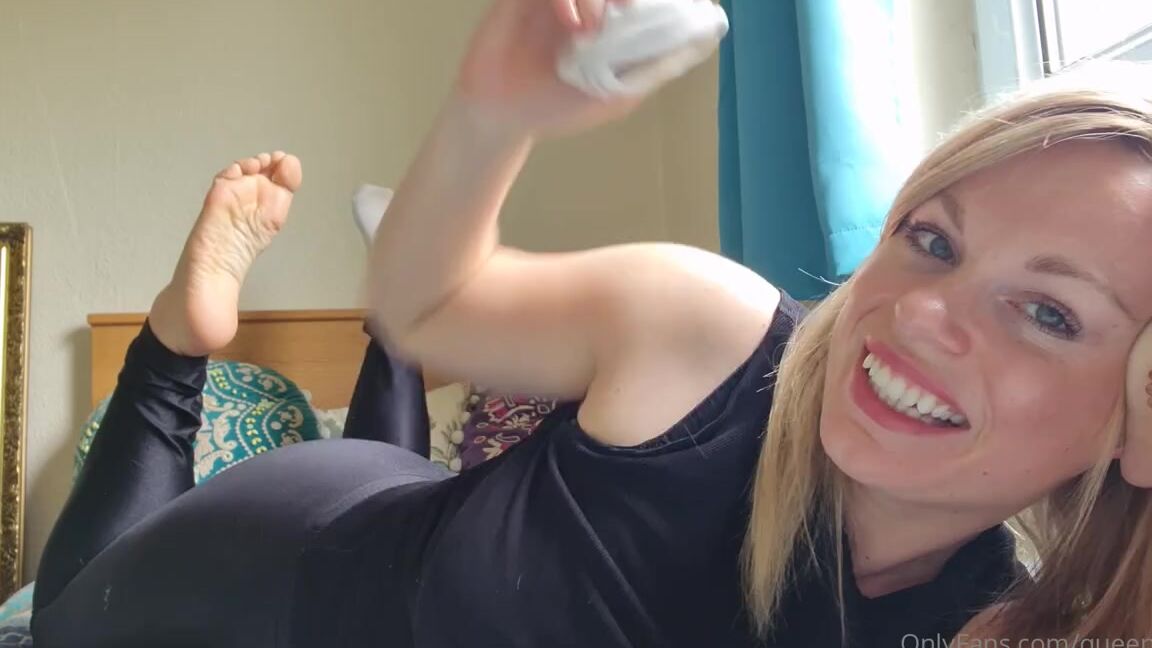 The Foot Queen Of England Aka Queengf90Premium Onlyfans Video 819
