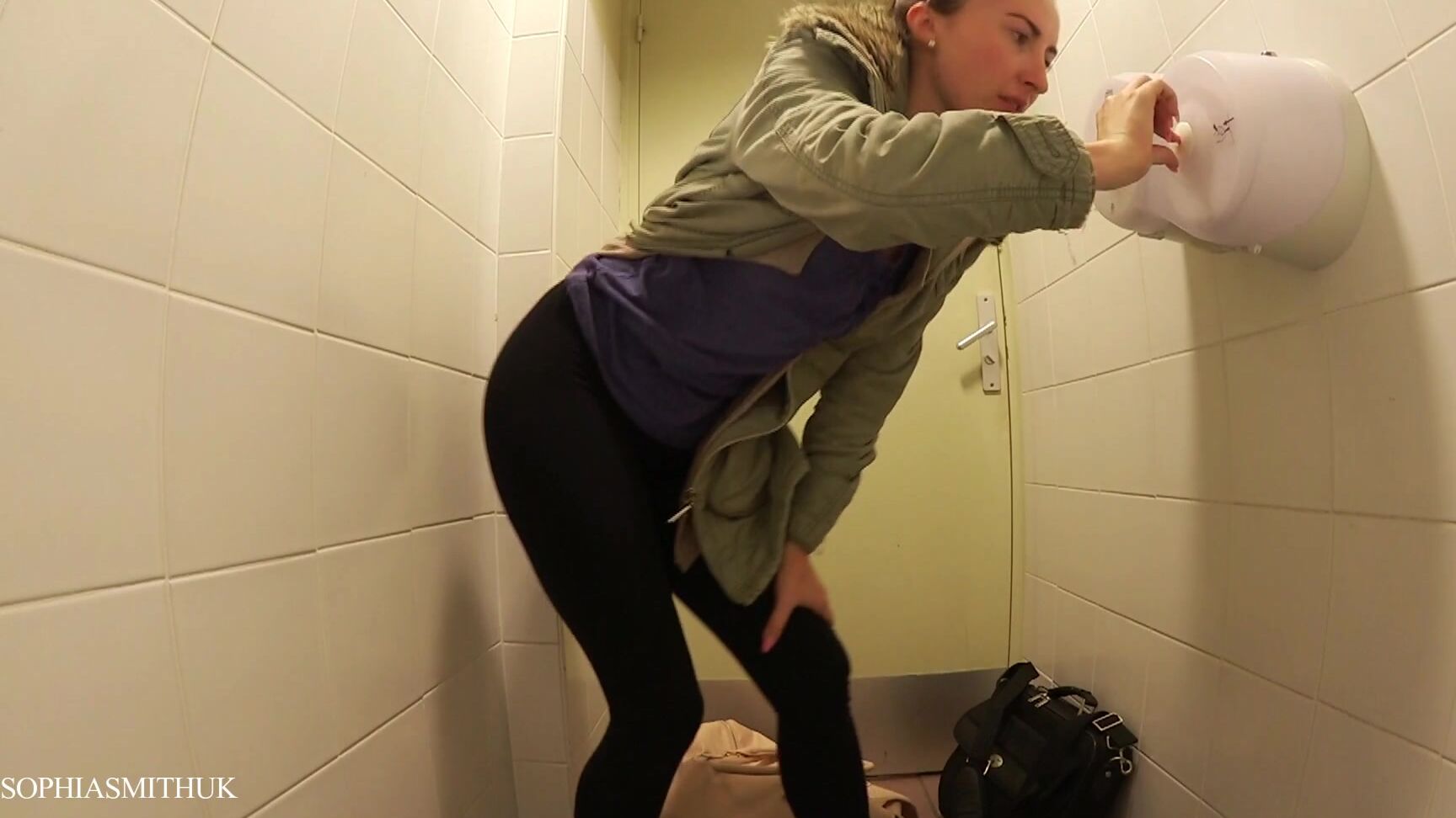 Sophia Smith Toilet Paper Problems